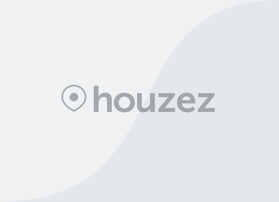 VILLA CON GIARDINO PRIVATO E SPLENDIDA VISTA LAGO